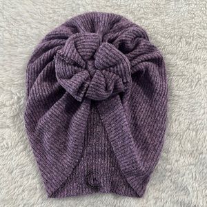 NWOT Bunny Knots - Medium